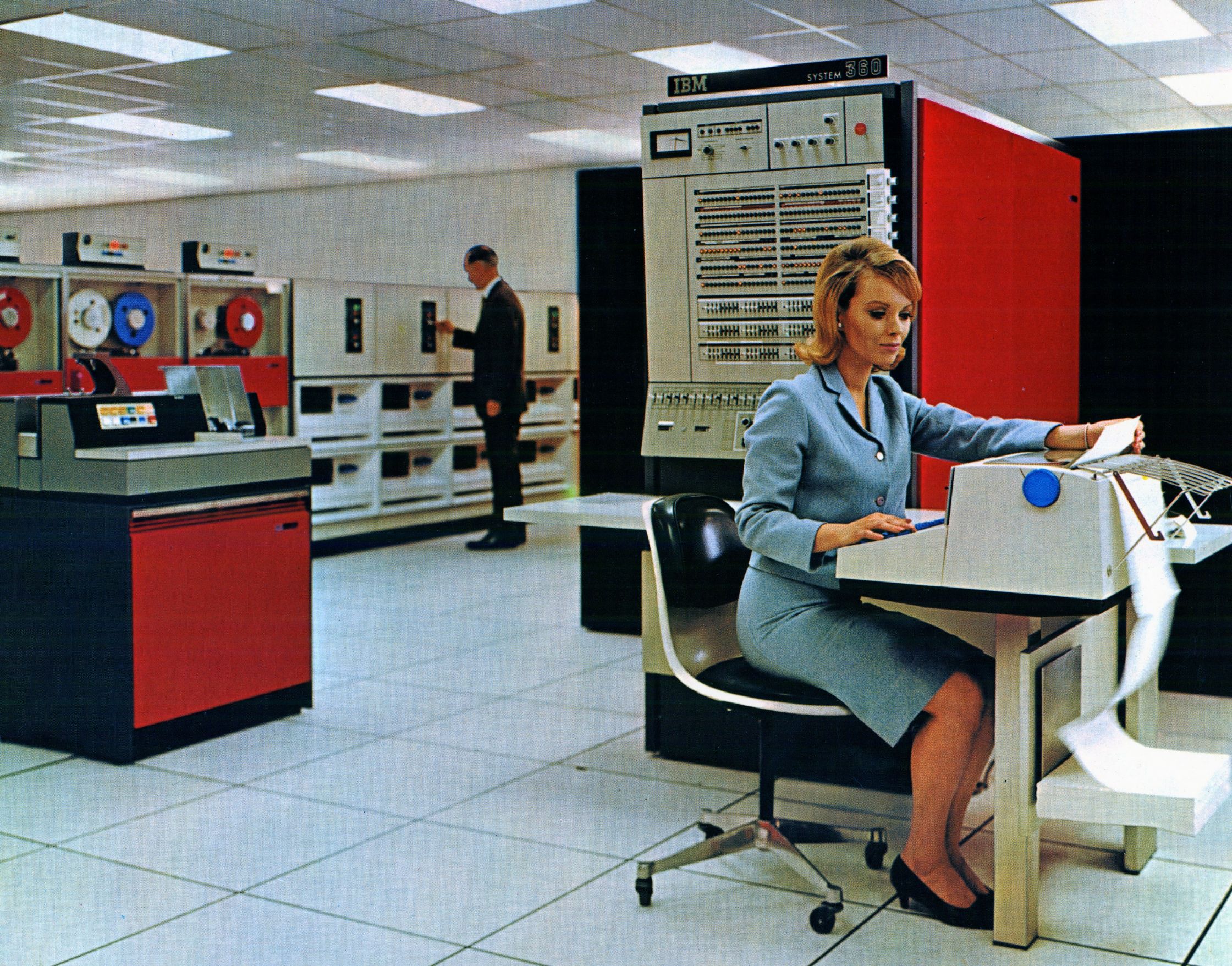 FastForward #35: Legacy tech is hard to kill