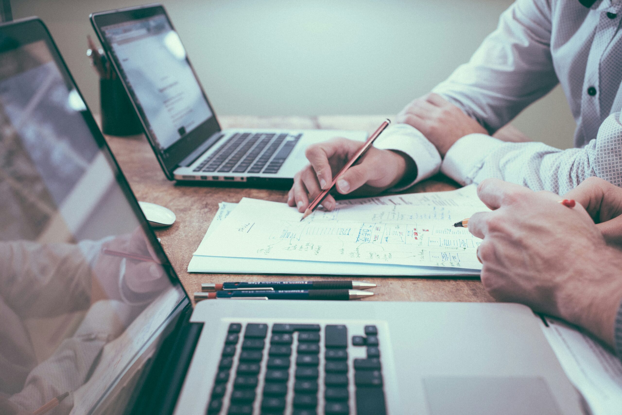 Thomson Reuters unveils AI agent for legal research as lawyers start to trust the tech